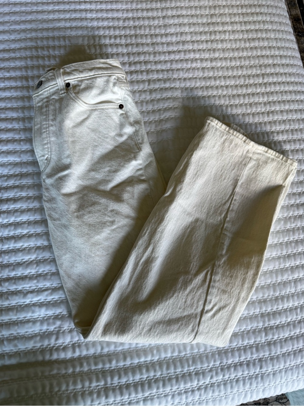 Abercrombie High-Rise 90s Relaxed Jean - White (Size 27 Regular) - Picture 4 of 8